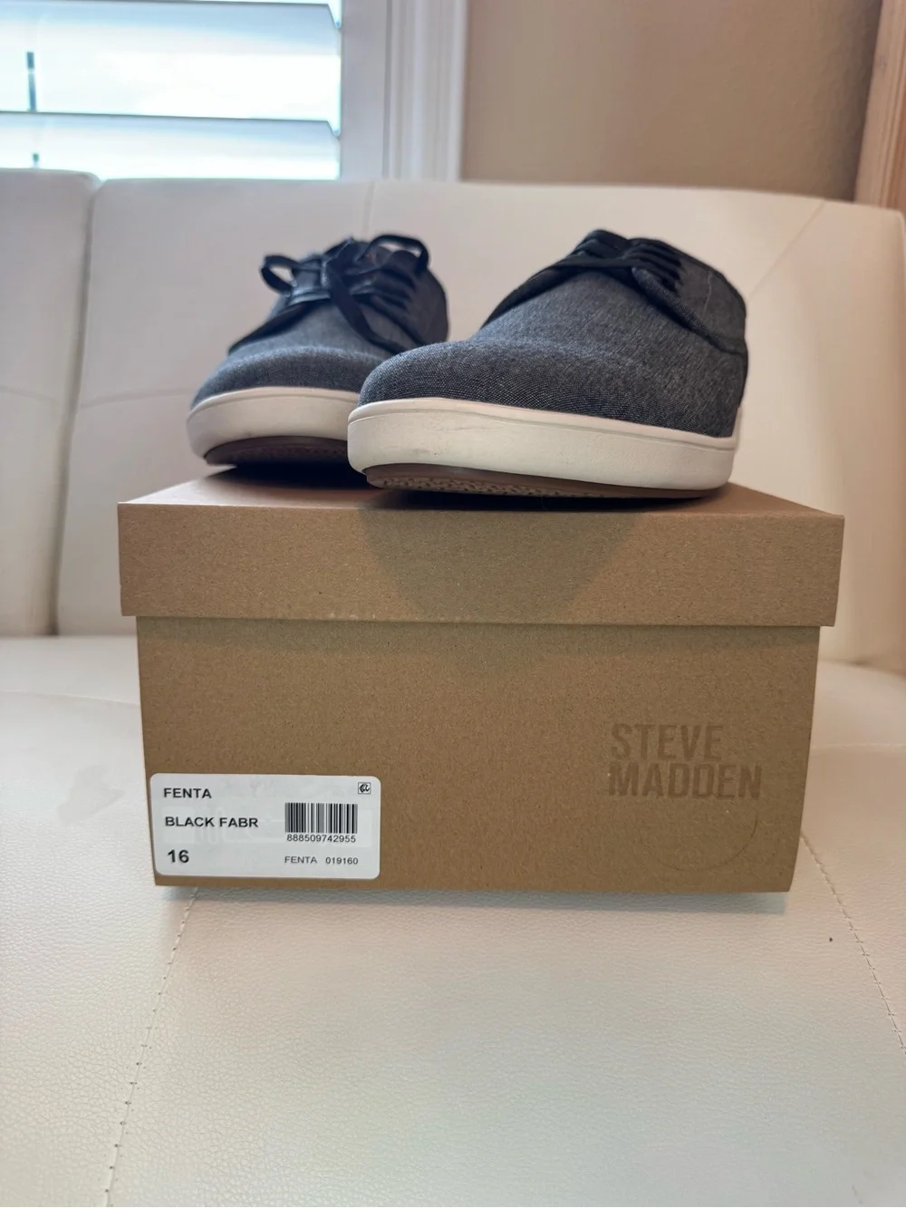 Steve Madden Men's Gray Canvas Lace-Up Sneakers. SIZE 16!!!